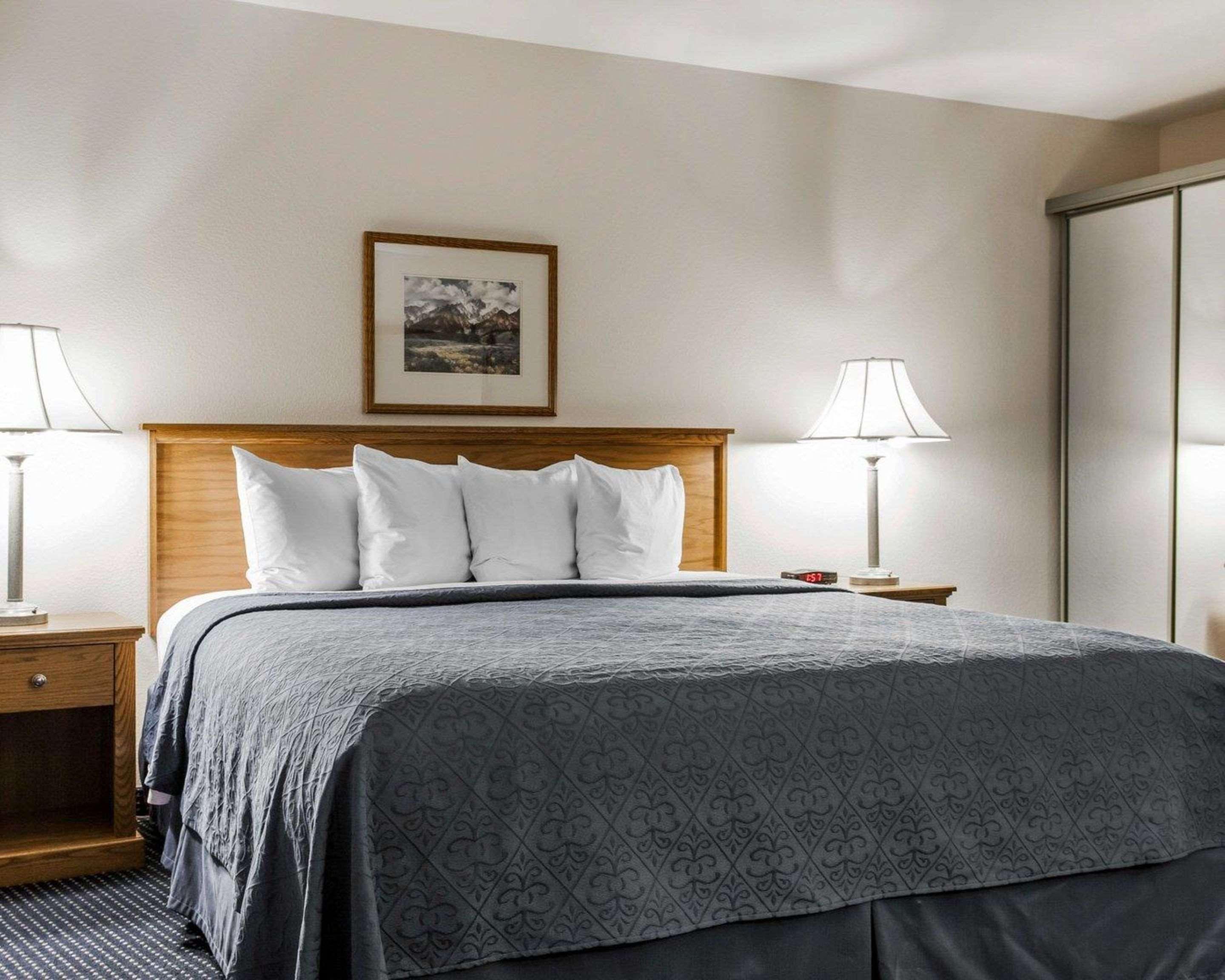 Quality & Hotel 3*
